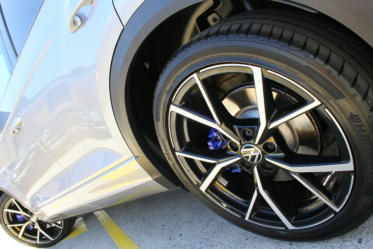 2023 Volkswagen T-Roc R D11