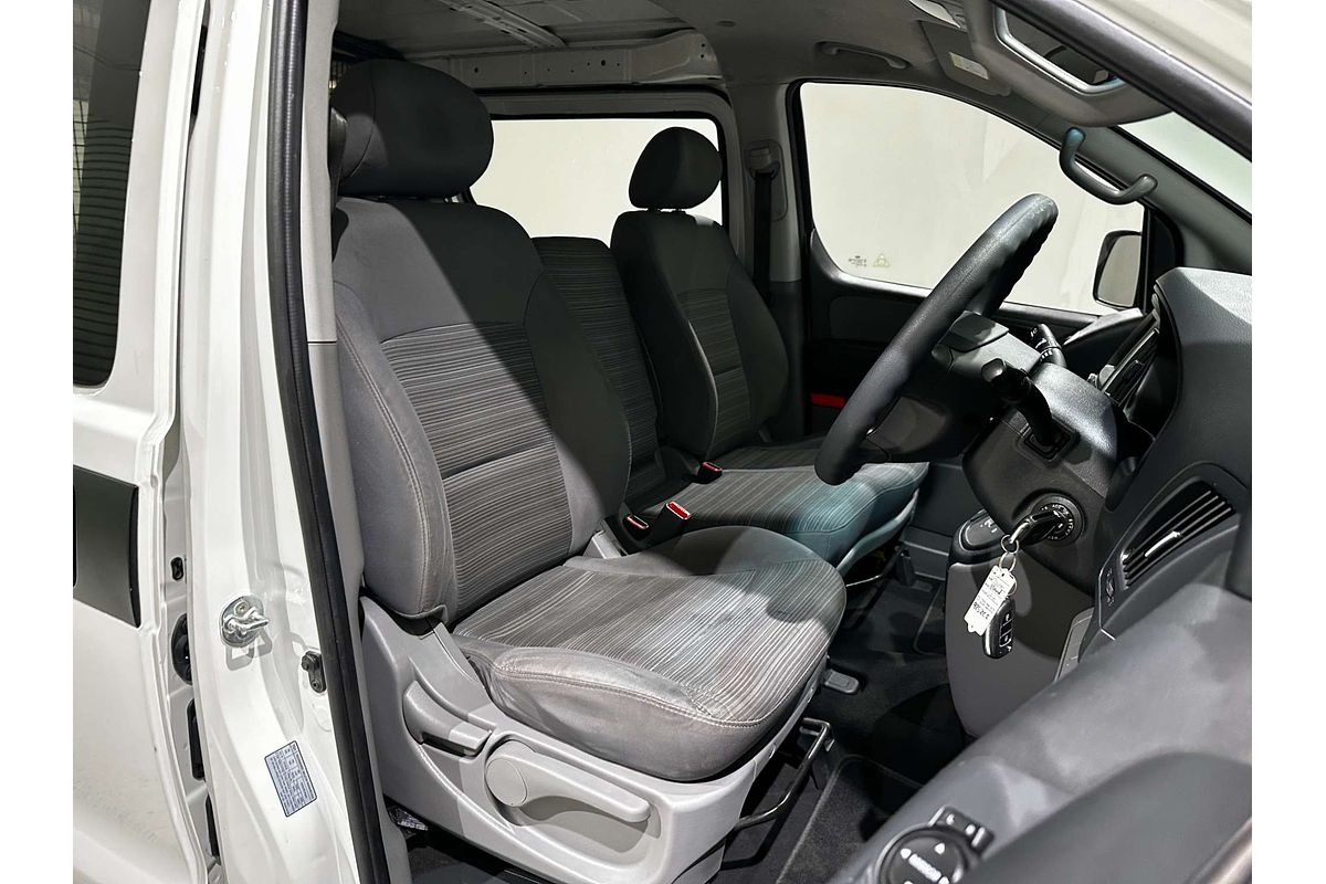 2019 Hyundai iLoad  TQ4