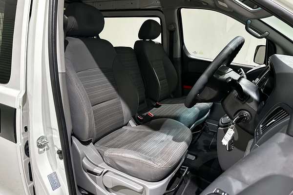 2019 Hyundai iLoad  TQ4
