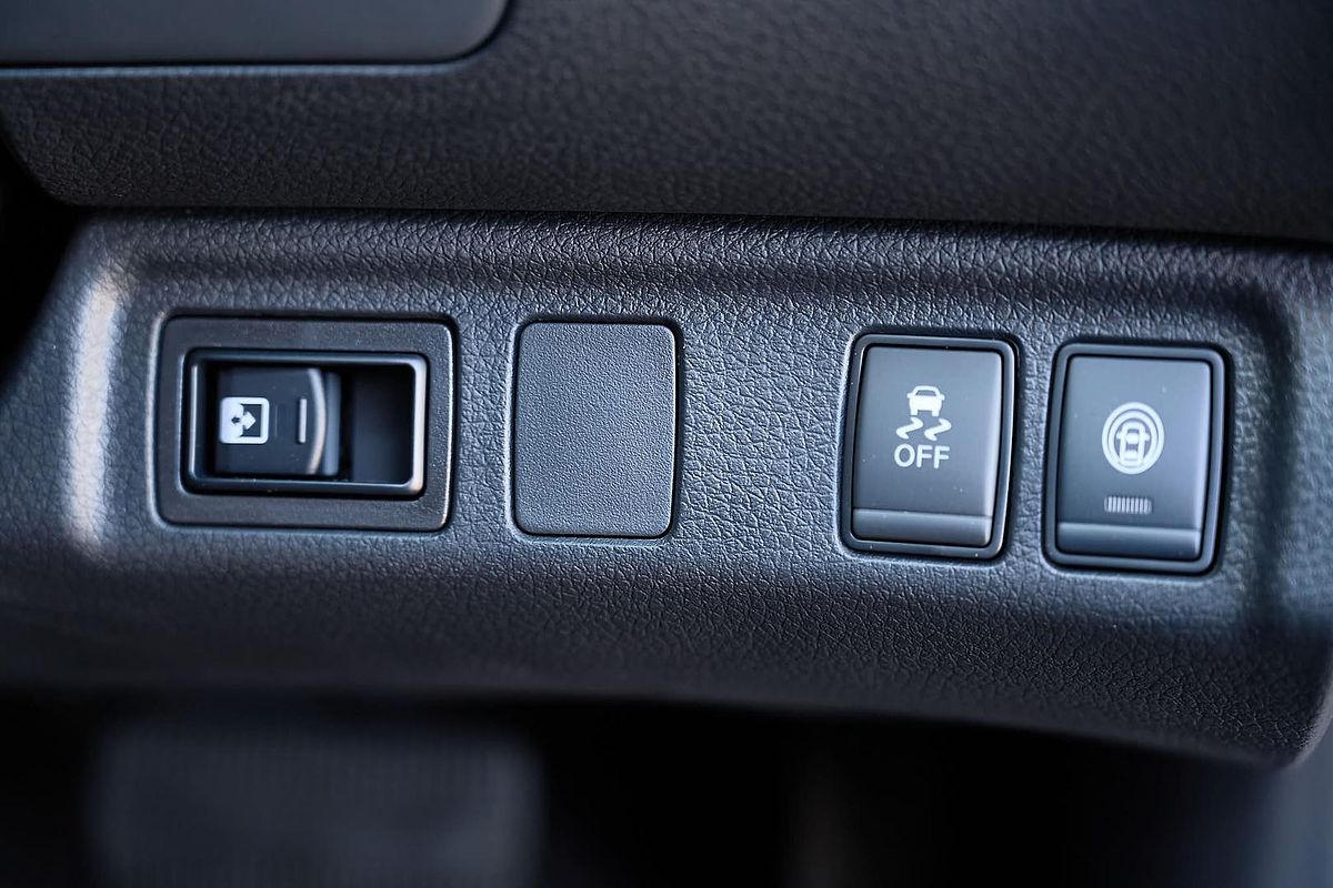 2025 Nissan Navara PRO-4X D23 4X4