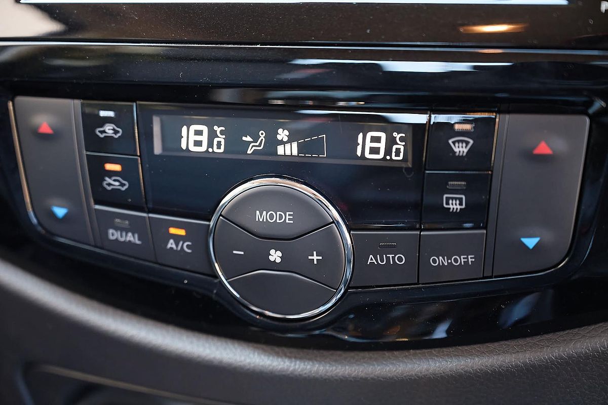 2025 Nissan Navara PRO-4X D23 4X4