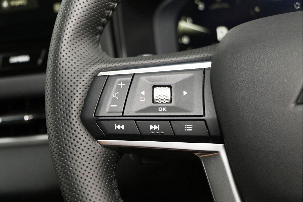 2025 Mitsubishi Outlander LS ZM