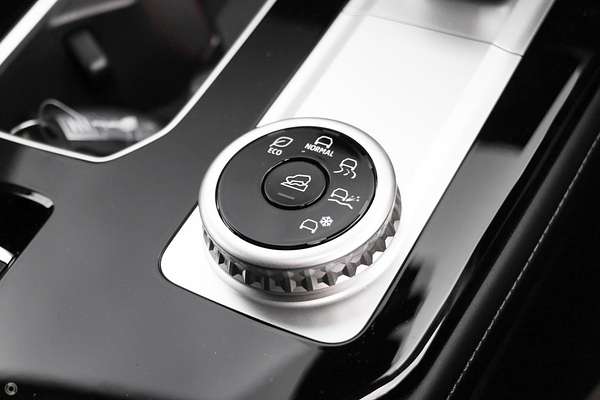 2025 Mitsubishi Outlander LS ZM