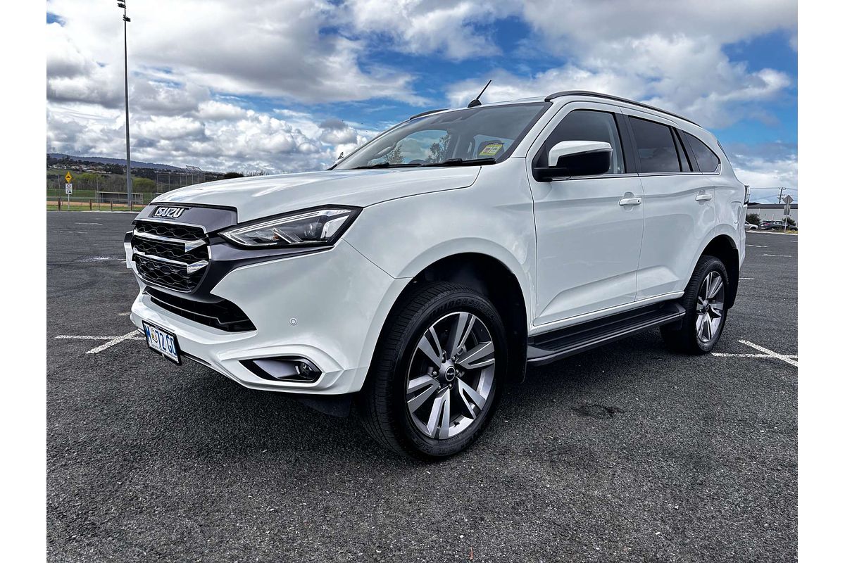 2024 Isuzu MU-X LS-T