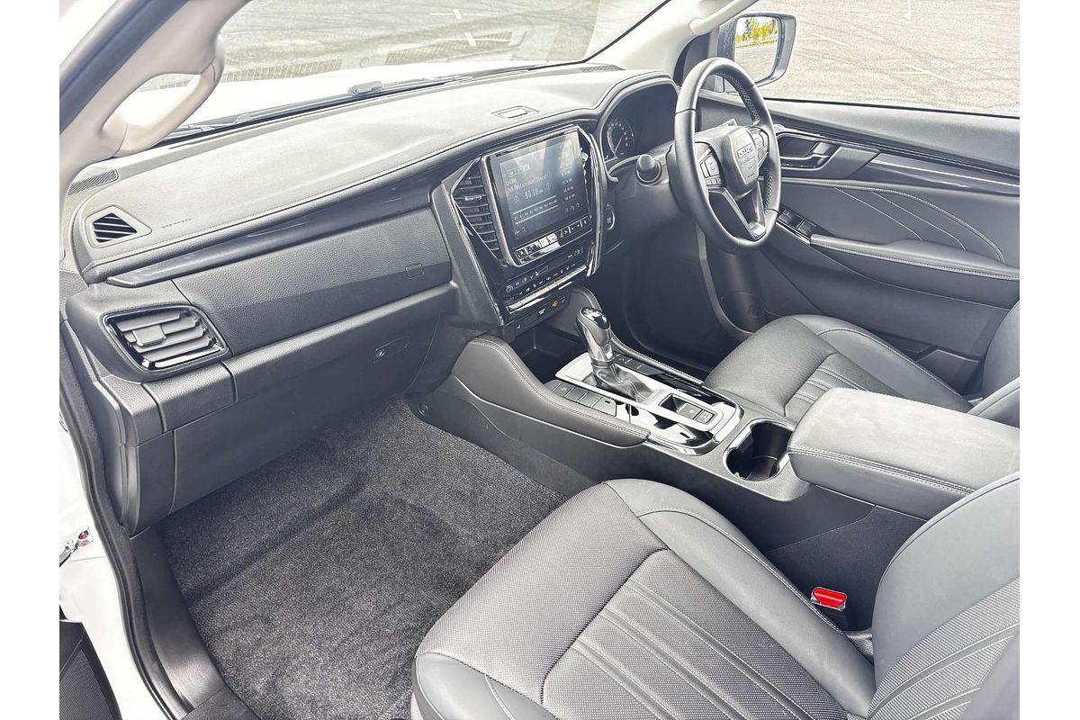 2024 Isuzu MU-X LS-T