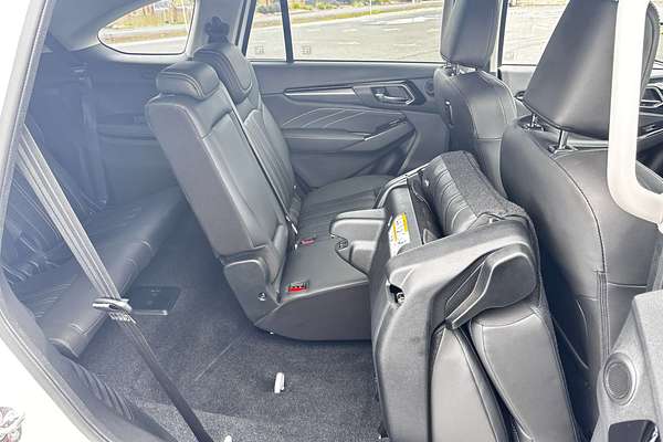 2024 Isuzu MU-X LS-T