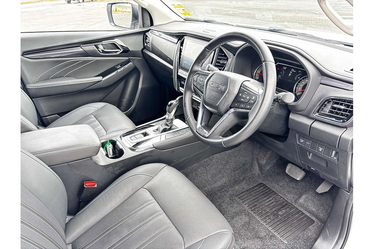 2024 Isuzu MU-X LS-T