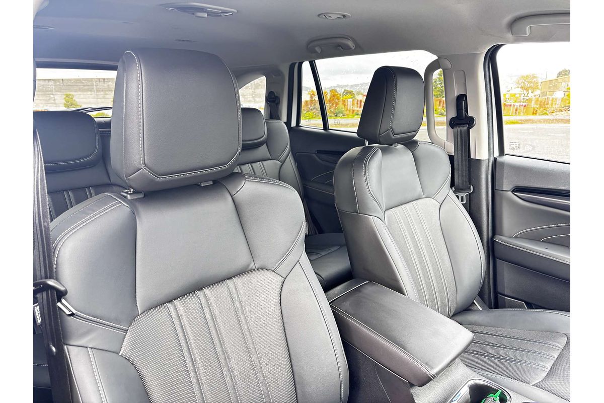 2024 Isuzu MU-X LS-T