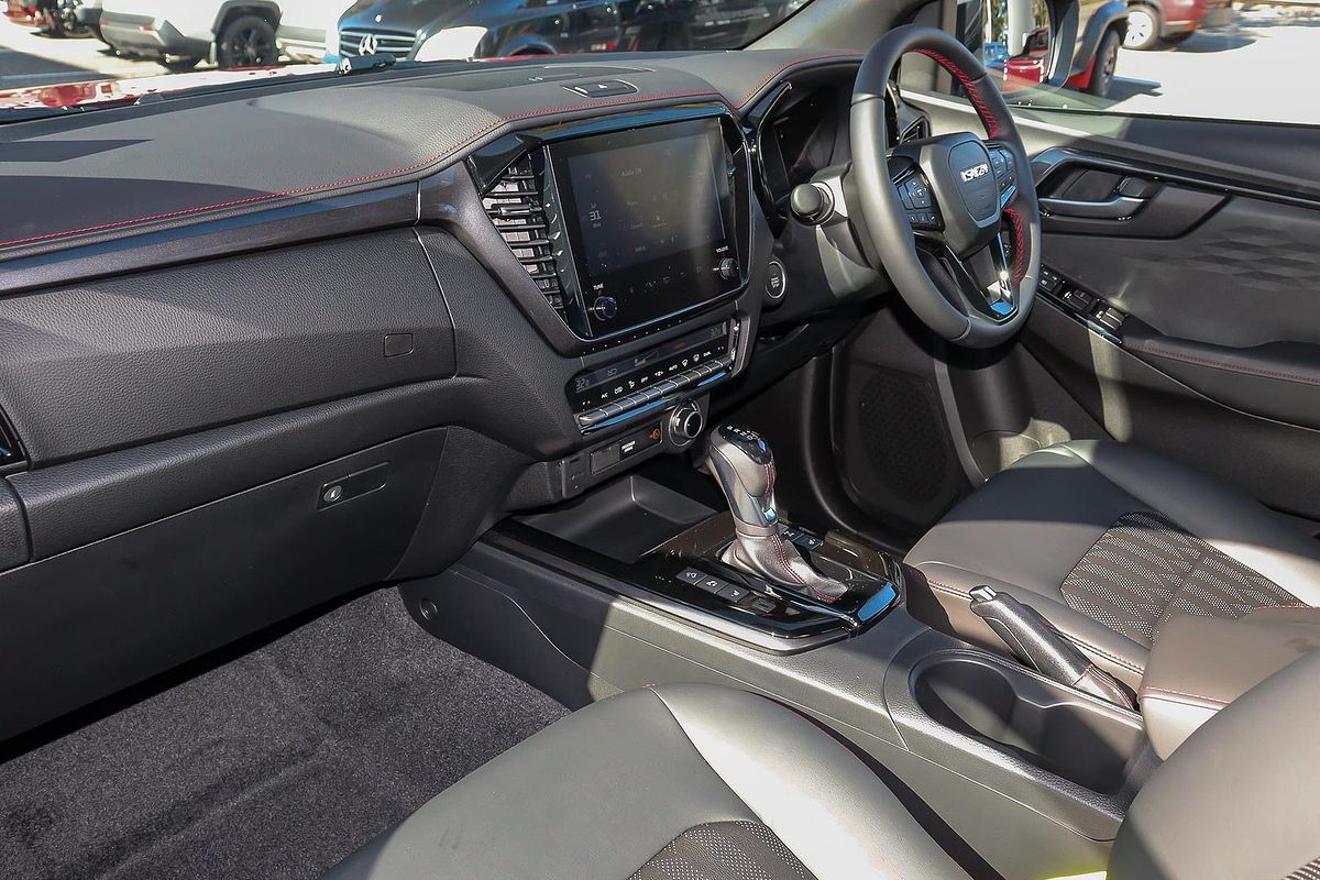 2025 Isuzu D-MAX X-TERRAIN 4X4