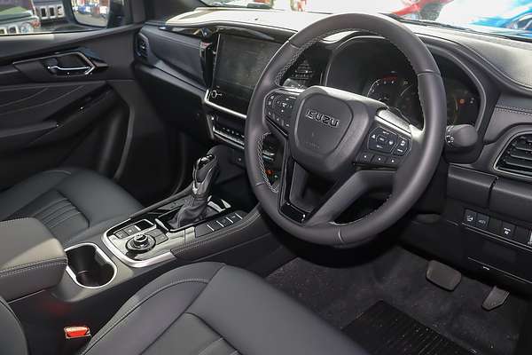 2025 Isuzu MU-X LS-T