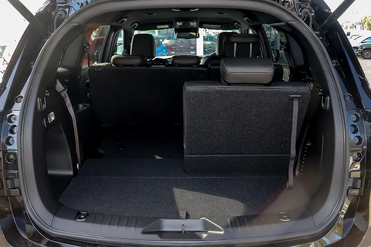 2025 Isuzu MU-X LS-T