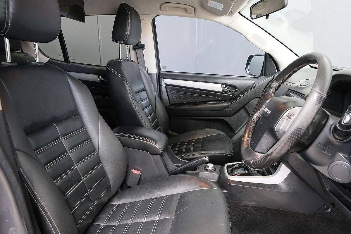 2017 Isuzu MU-X LS-T