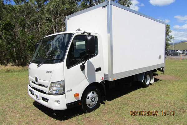 2023 Hino 300 616 3430 WIDE XZU710R MY20 REAR WHEEL DRIVE