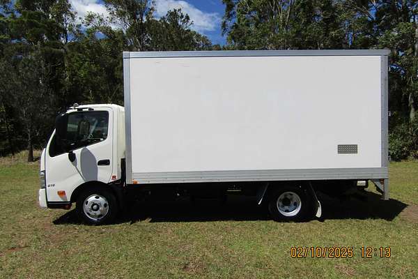 2023 Hino 300 616 3430 WIDE XZU710R MY20 REAR WHEEL DRIVE