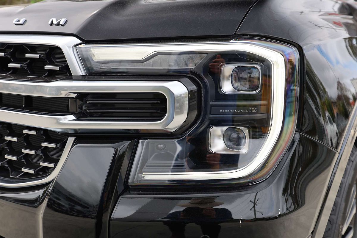 2025 Ford Ranger Platinum 4X4 3.0L