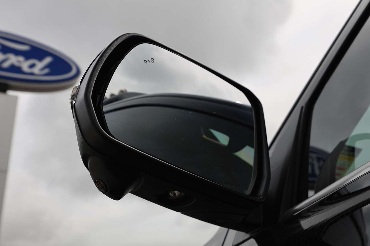 2025 Ford Ranger Platinum 4X4 3.0L