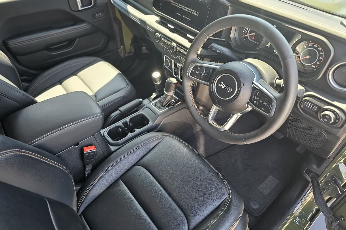 2024 Jeep Wrangler Unlimited Overland JL