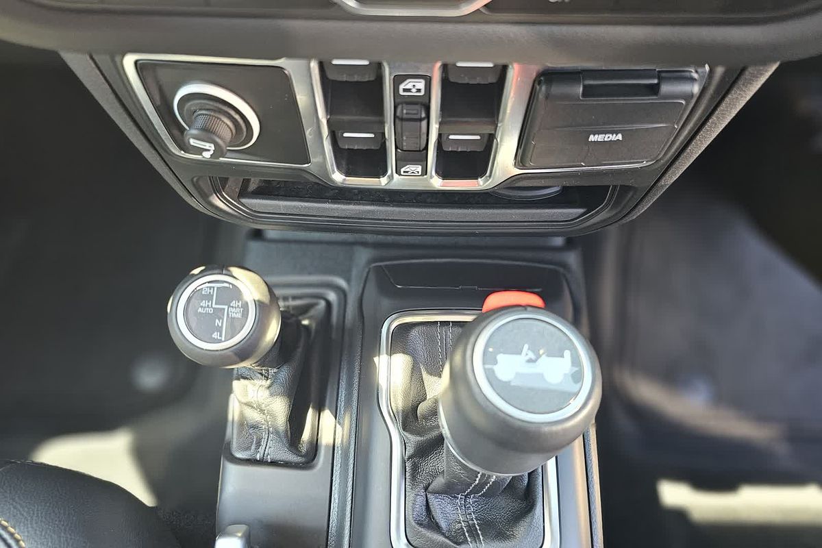 2024 Jeep Wrangler Unlimited Overland JL