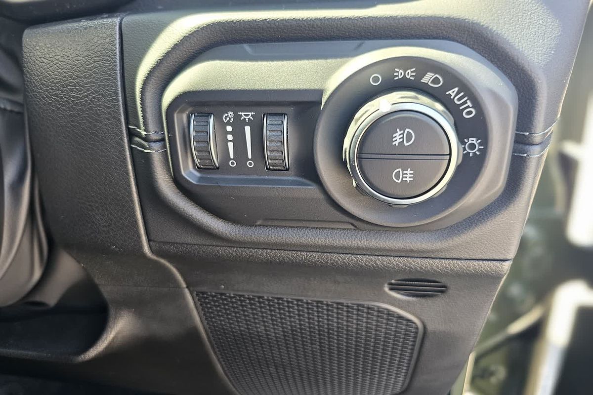 2024 Jeep Wrangler Unlimited Overland JL