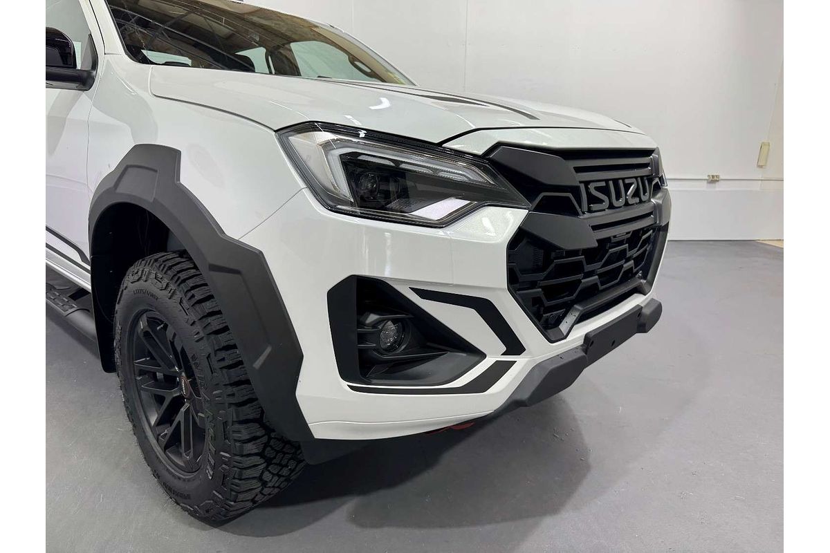 2025 Isuzu D-MAX BLADE 4X4