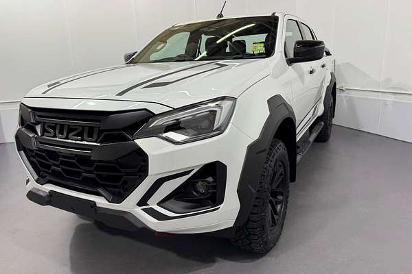 2025 Isuzu D-MAX BLADE 4X4