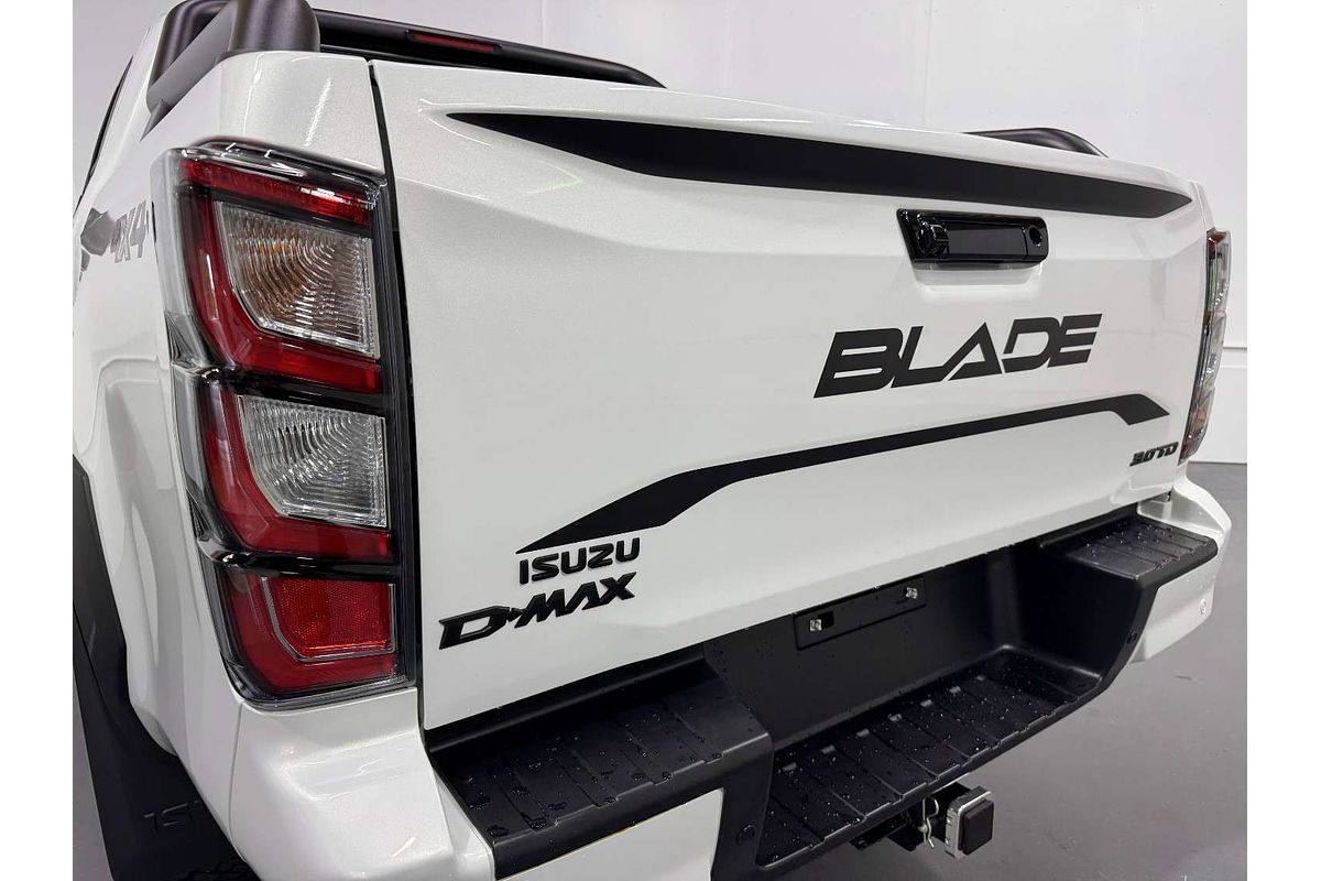 2025 Isuzu D-MAX BLADE 4X4