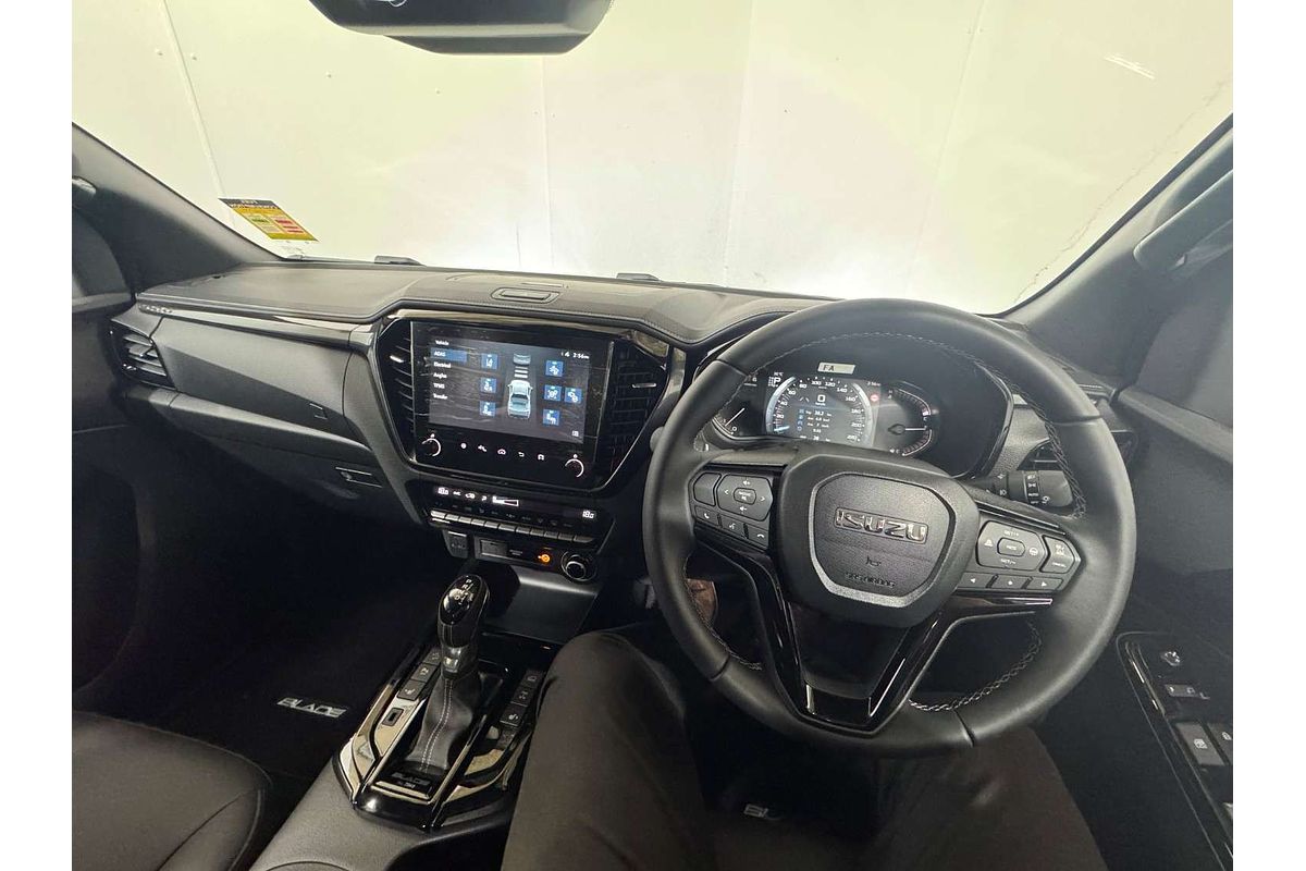 2025 Isuzu D-MAX BLADE 4X4