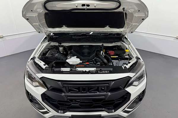 2025 Isuzu D-MAX BLADE 4X4