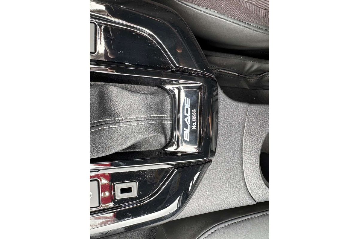 2025 Isuzu D-MAX BLADE 4X4