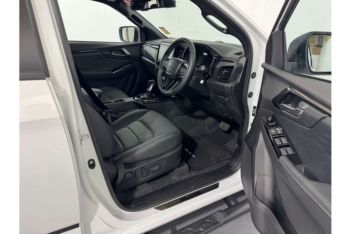 2025 Isuzu D-MAX BLADE 4X4
