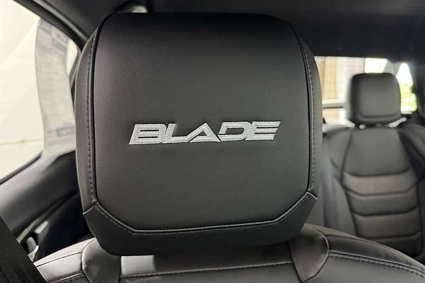 2025 Isuzu D-MAX BLADE 4X4