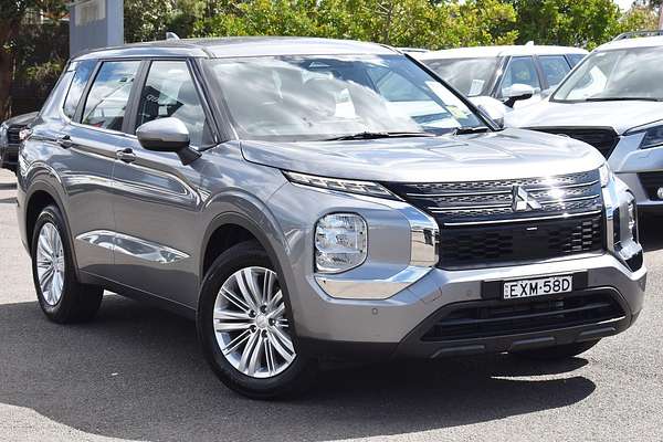 2022 Mitsubishi Outlander ES ZM