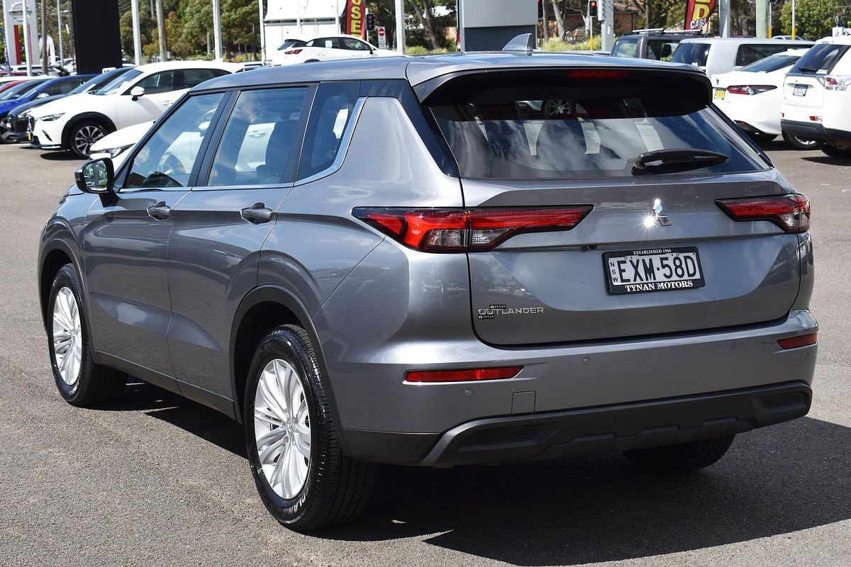 2022 Mitsubishi Outlander ES ZM
