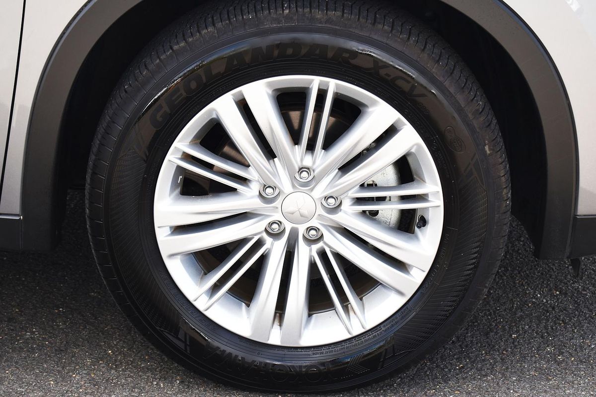 2022 Mitsubishi Outlander ES ZM