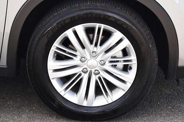 2022 Mitsubishi Outlander ES ZM