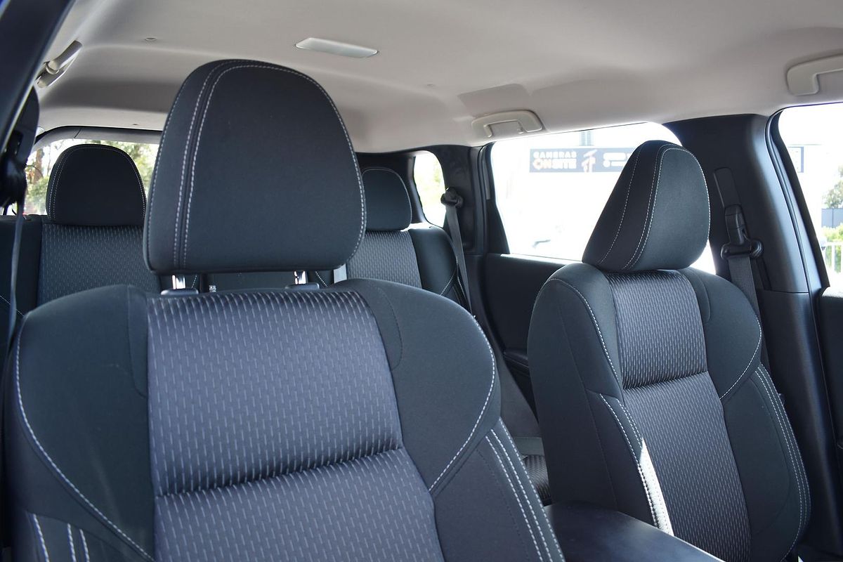 2022 Mitsubishi Outlander ES ZM