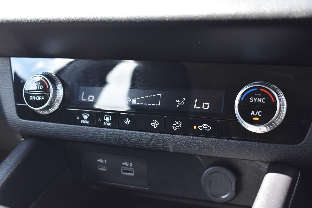 2022 Mitsubishi Outlander ES ZM