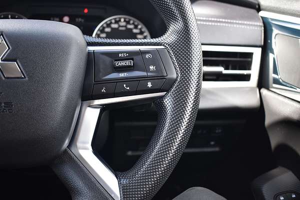 2022 Mitsubishi Outlander ES ZM