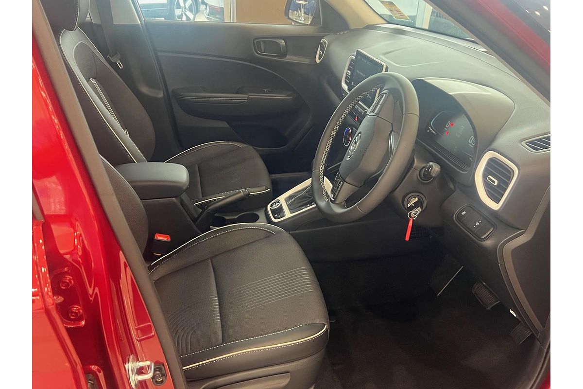 2025 Hyundai Venue Active QX.V5