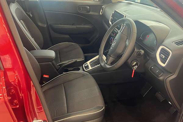 2025 Hyundai Venue Active QX.V5