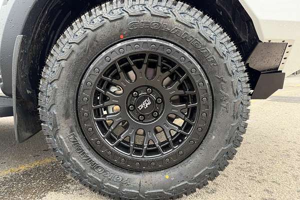 2025 Nissan Navara ST D23 4X4