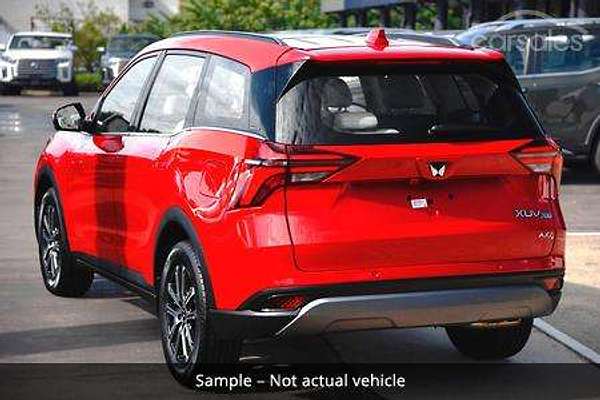 2025 Mahindra XUV700 AX7L