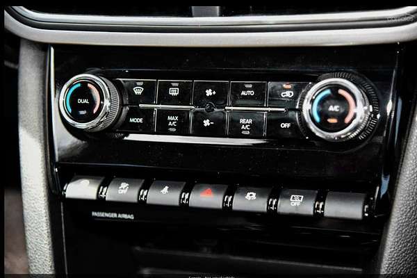 2025 Mahindra XUV700 AX7L