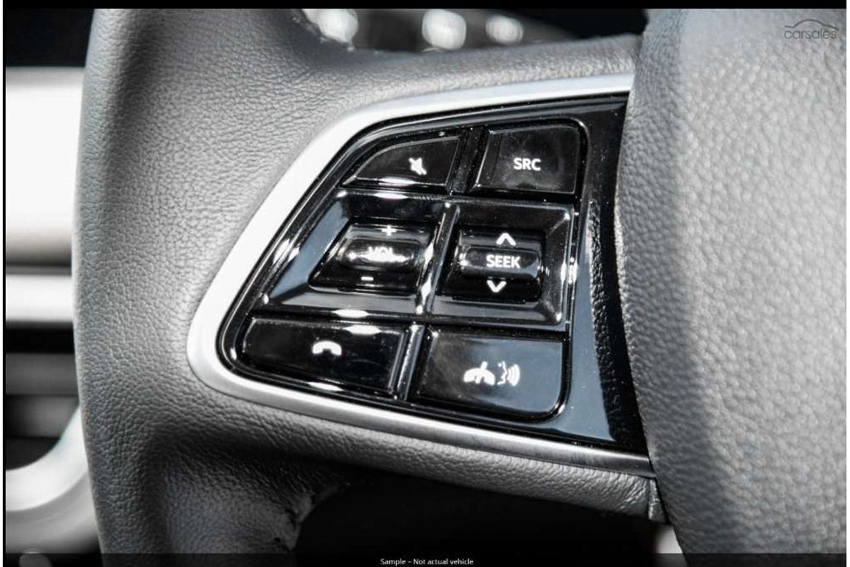 2025 Mahindra XUV700 AX7L