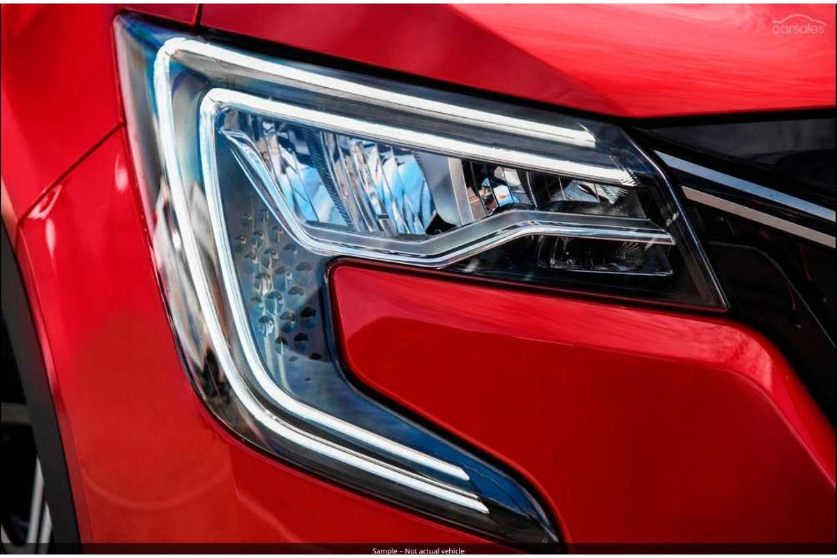 2025 Mahindra XUV700 AX7L