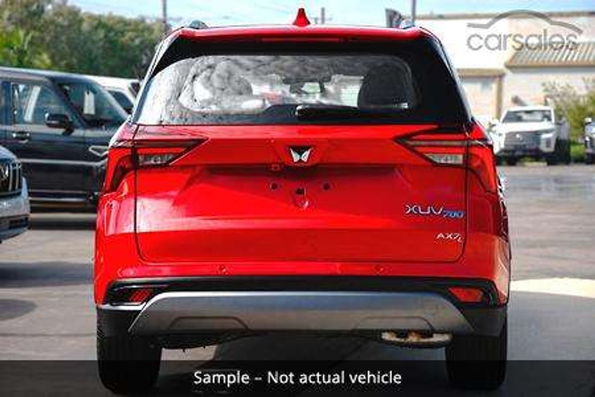 2025 Mahindra XUV700 AX7L