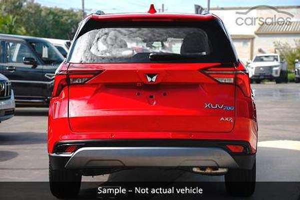 2025 Mahindra XUV700 AX7L
