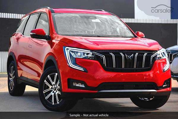 2025 Mahindra XUV700 AX7L