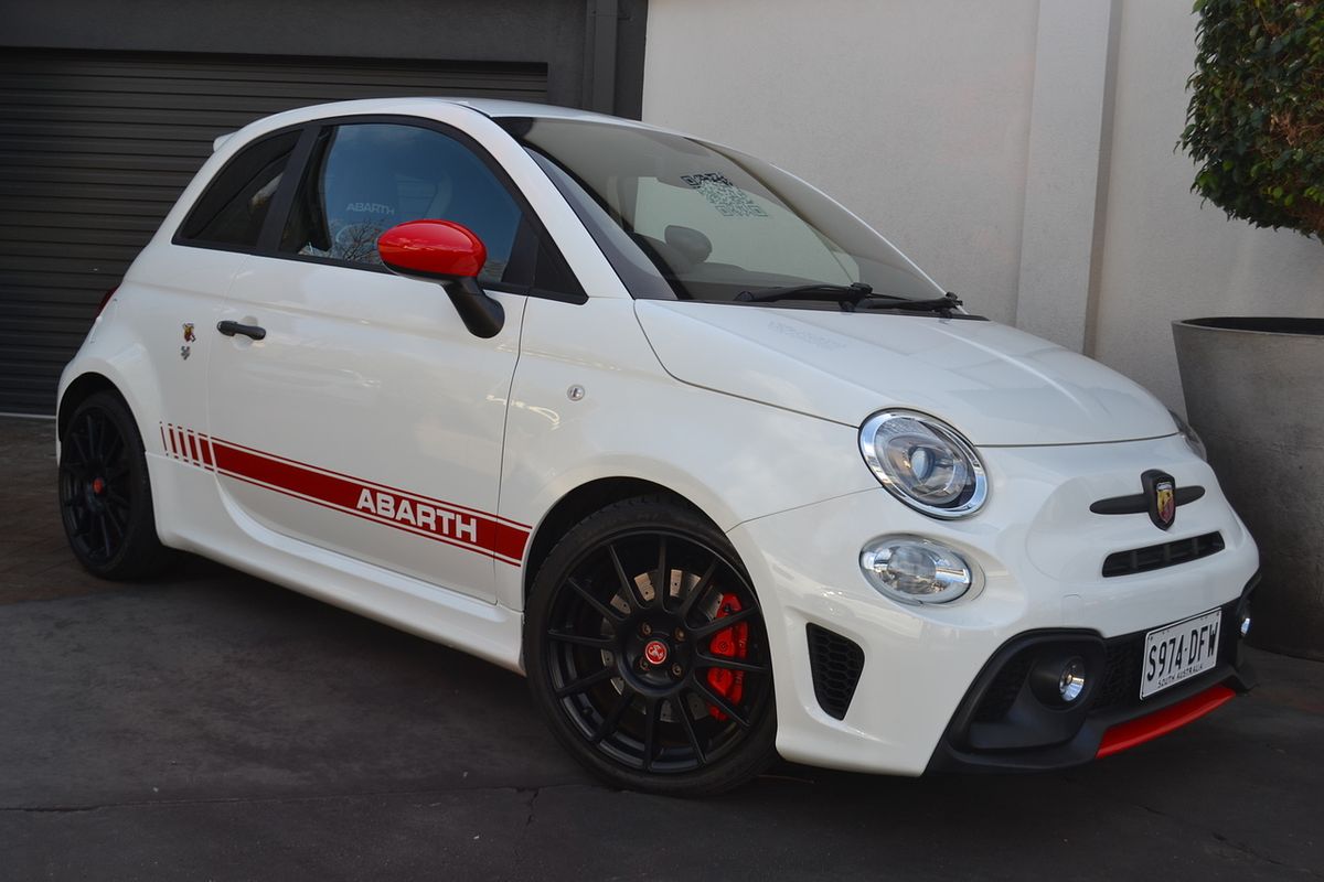 2019 Abarth 595 Competizione Series 4