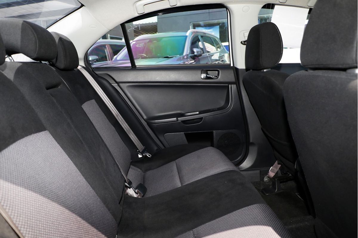 2017 Mitsubishi Lancer ES Sport CF